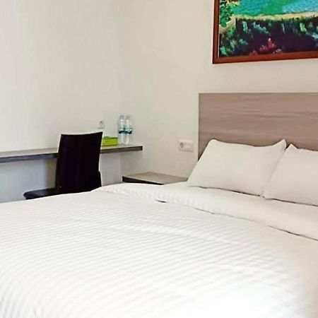 Twospaces Living At Maximus Inn باليمبانغْ المظهر الخارجي الصورة